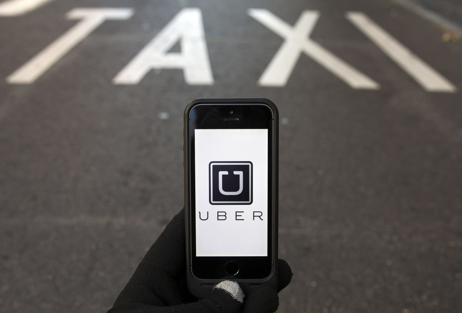 St Petersburg taxis call for Uber ban