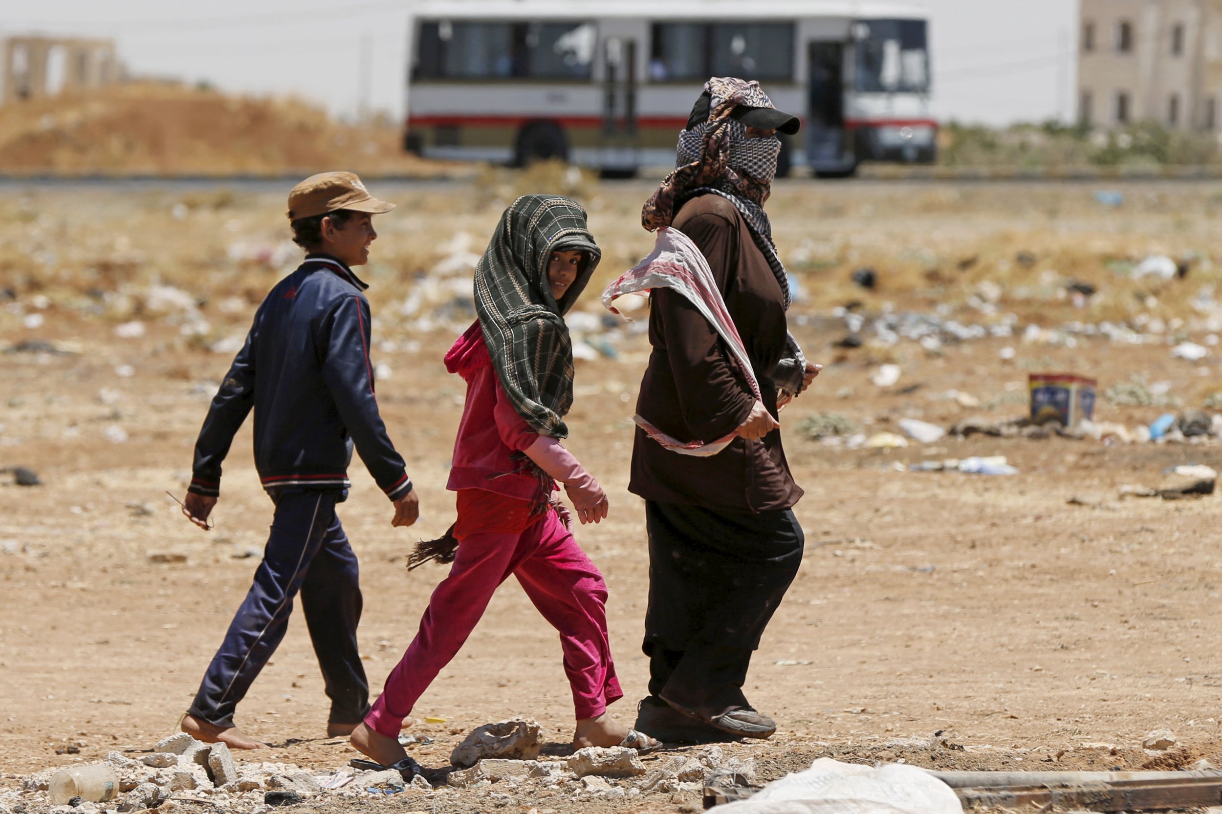 Number Of Syrian Refugees Now Exceeds 4 Million: UNHCR - Newsweek