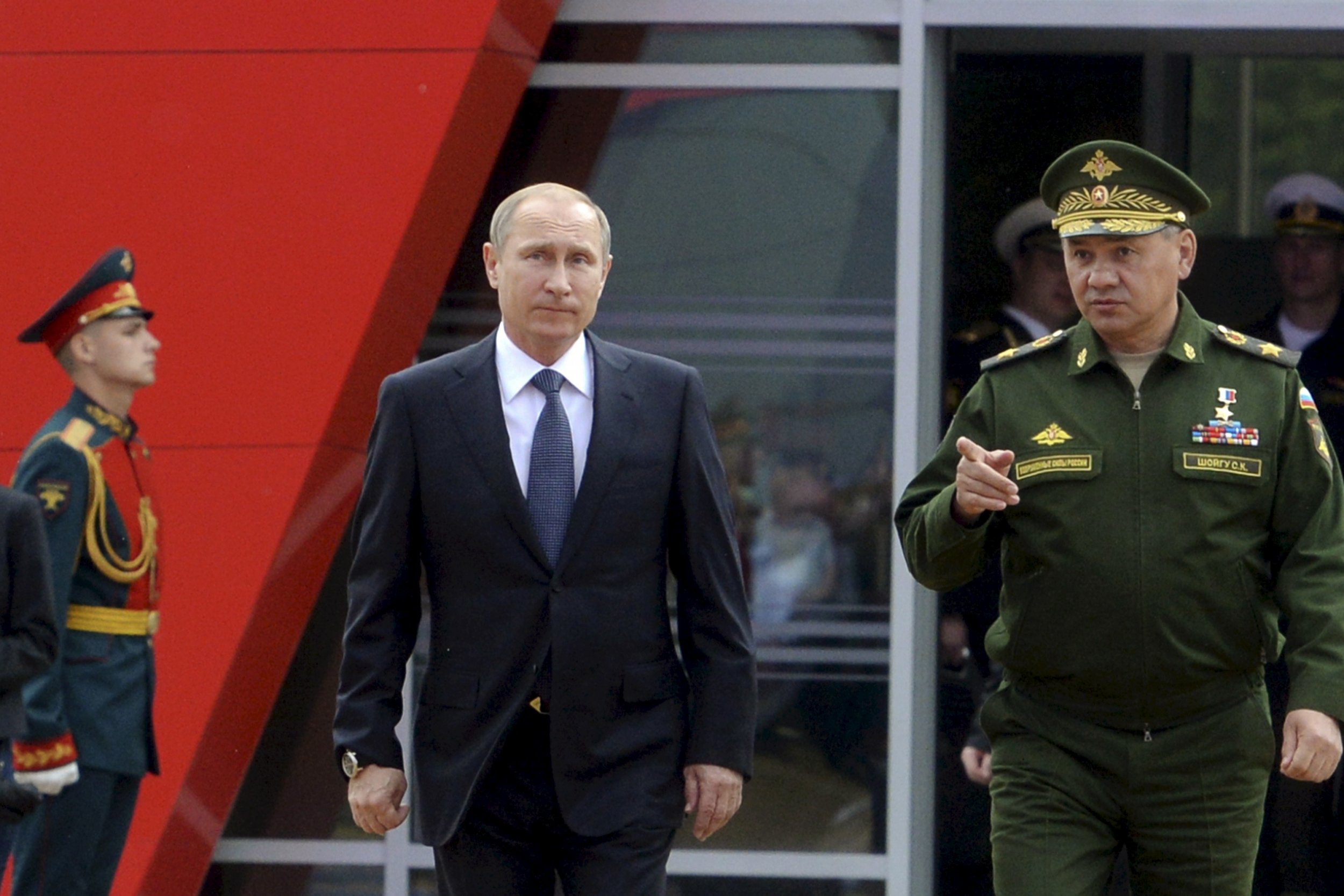 Путин владимир владимирович в военной форме фото
