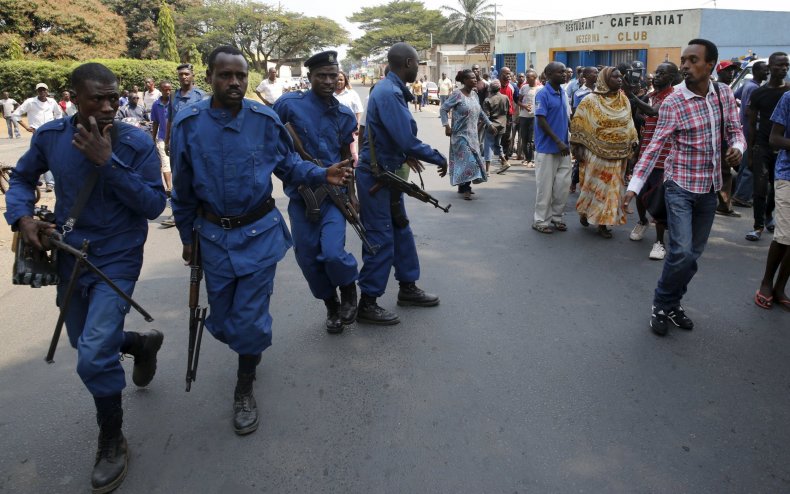 2015-07-21T113744Z_1302569077_GF10000165718_RTRMADP_3_BURUNDI-POLITICS