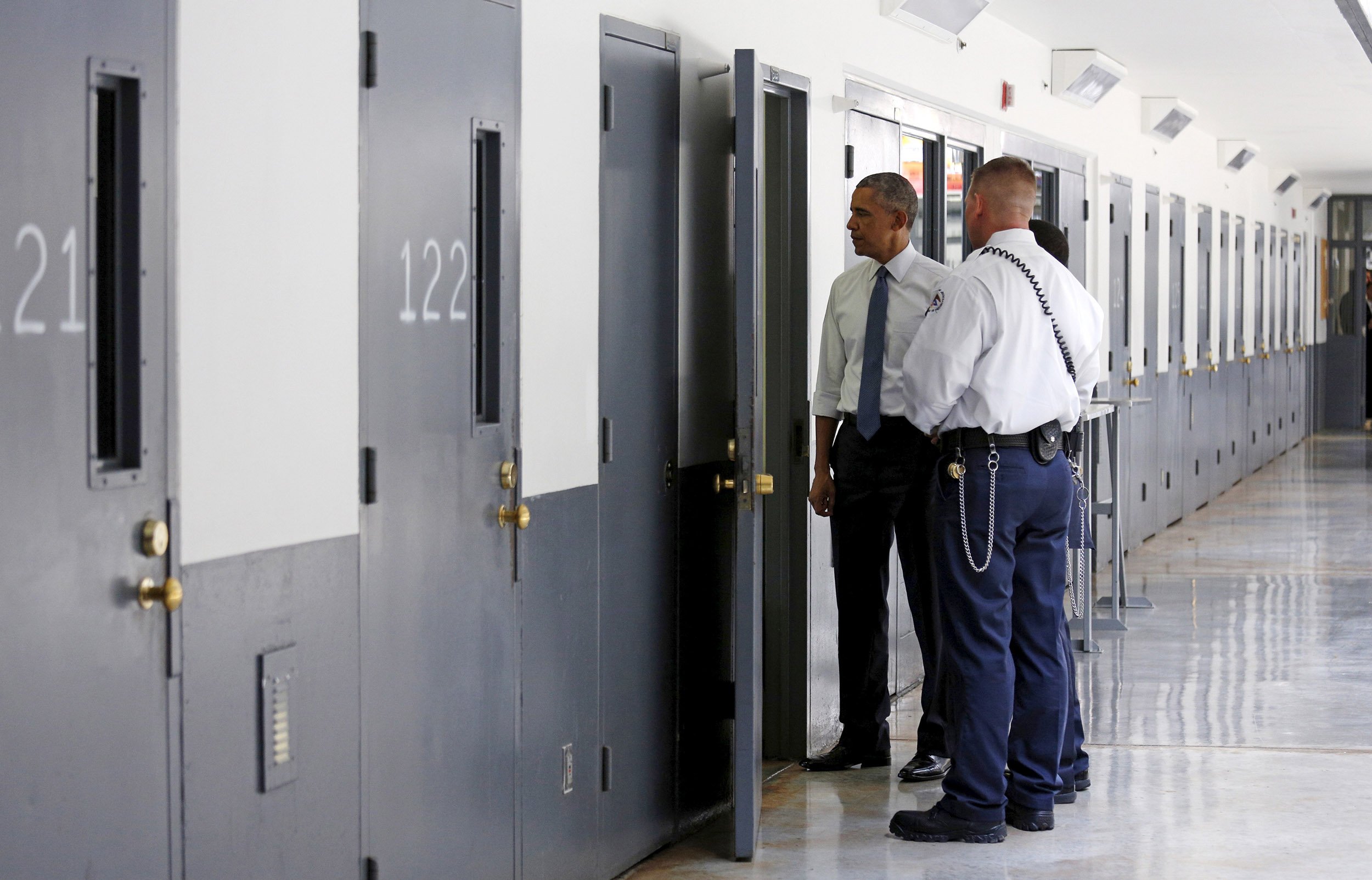 07_30_PrisonDrugOffenders_01