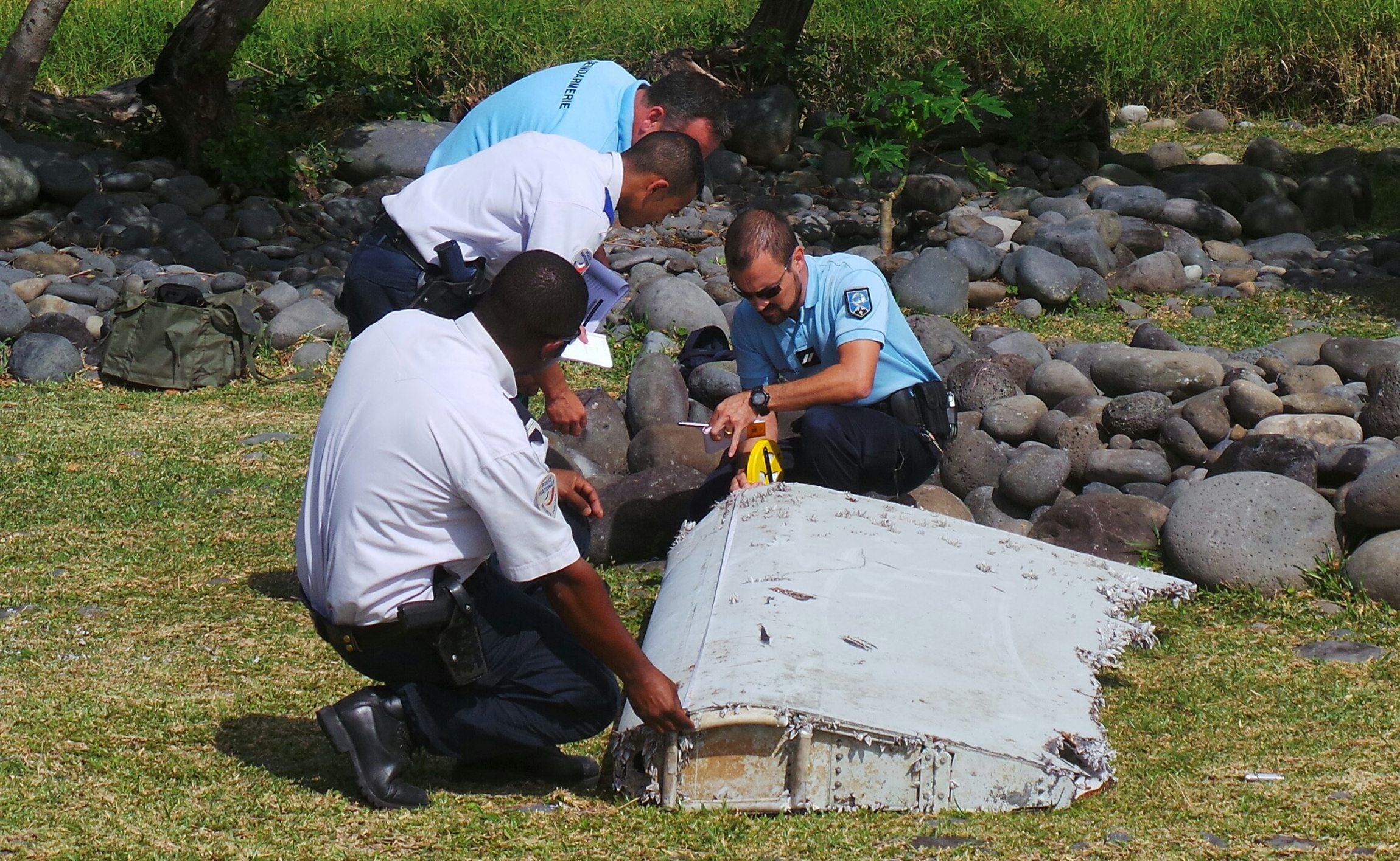 MH370 debris found on island of La Reunion