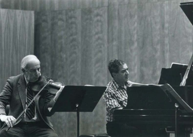 0806_stradivarius_03