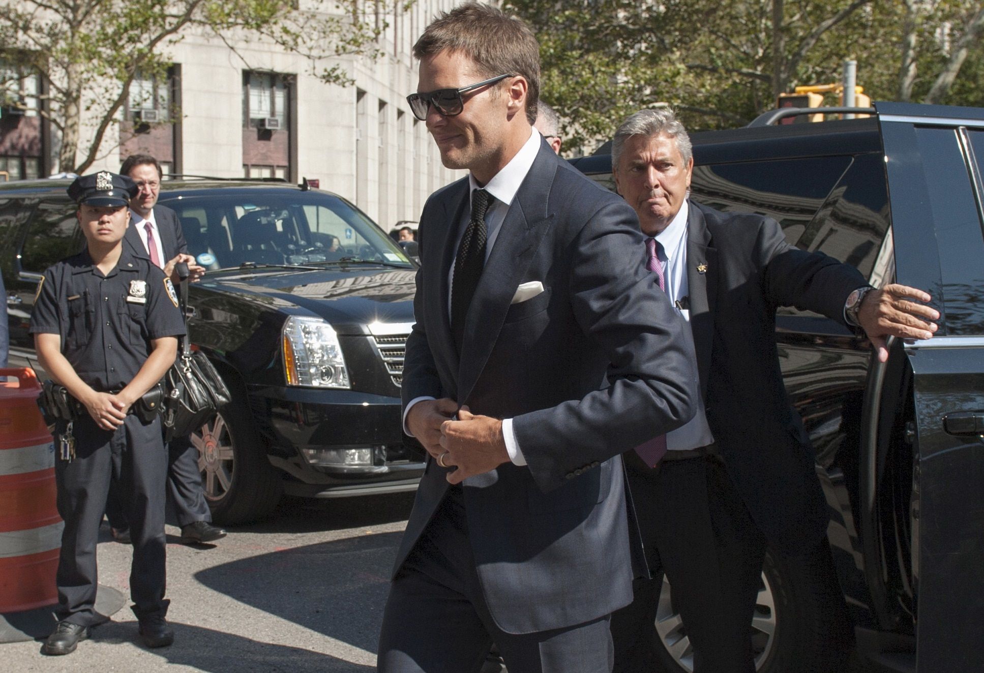 tom brady suit