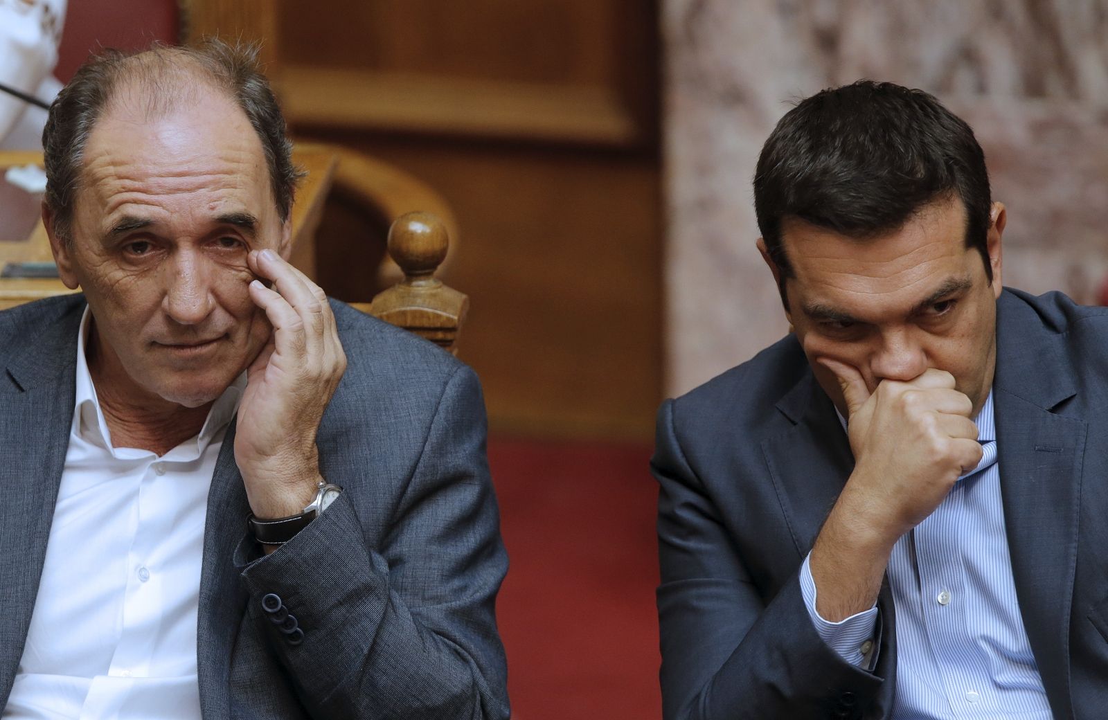 Greece approves Tsipras bailout