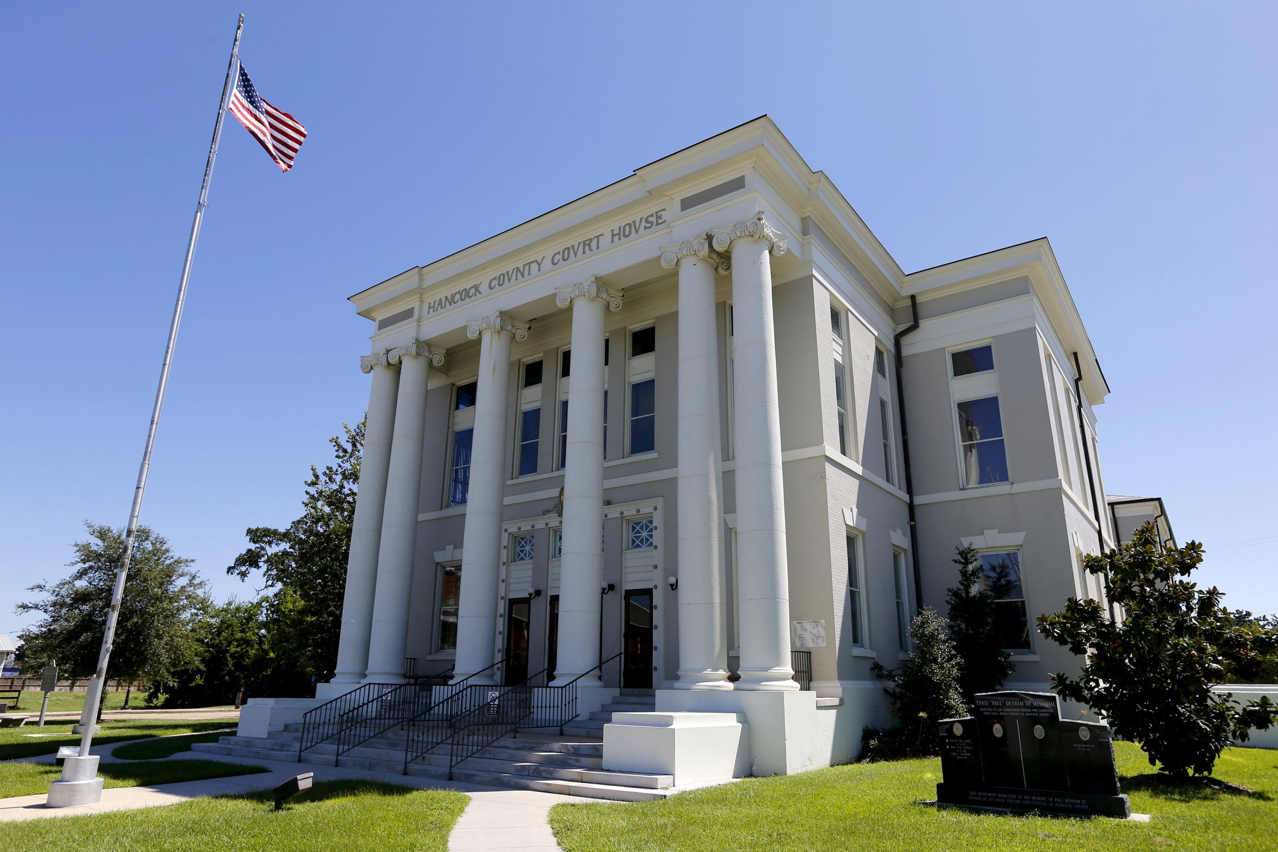 2015-08-28T132809Z_1809370092_GF10000183945_RTRMADP_3_USA-KATRINA-MISSISSIPPI 2015-08-28T132809Z_1809370092_GF10000183945_RTRMADP_3_USA-KATRINA-MISSISSIPPI