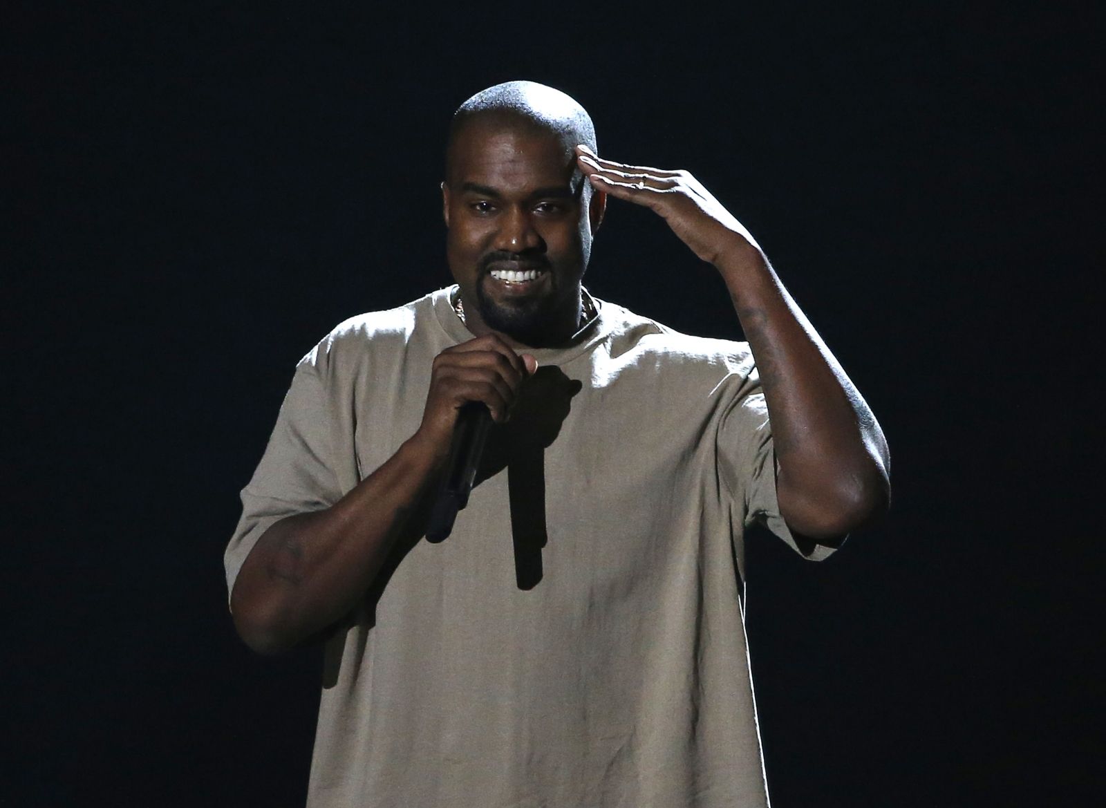 Kanye West announces presidential bid
