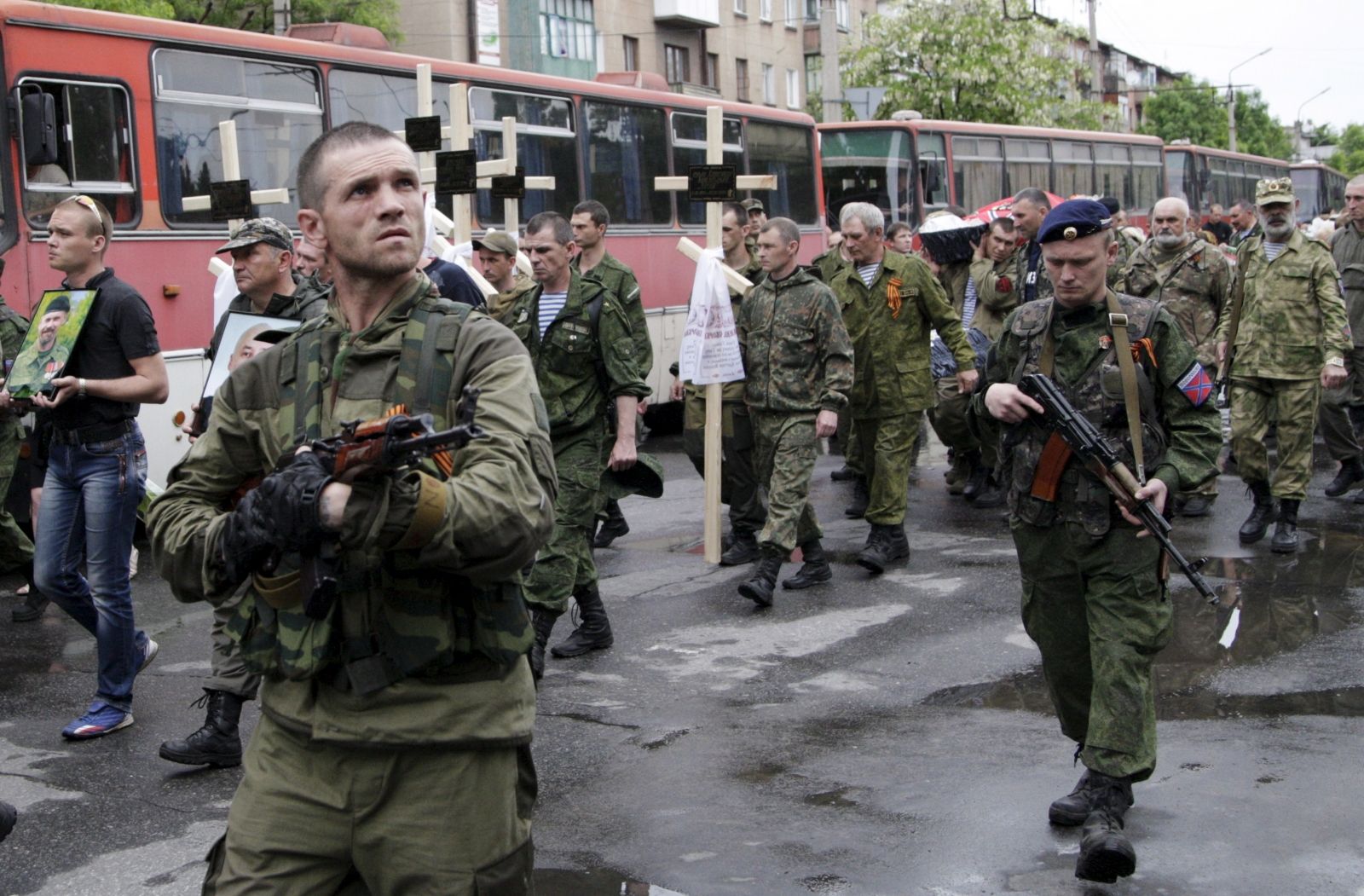 Separatist Rebels In Ukraine S Luhansk Switch To Russian Rouble