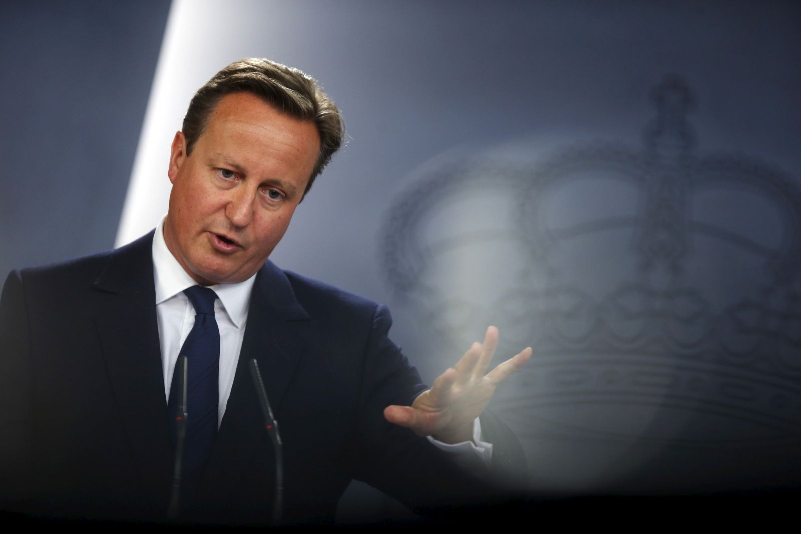 David Cameron announces refugee plans