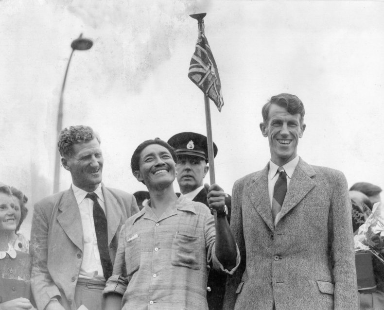Sir Edmund Hilary: Queen Elizabeth II