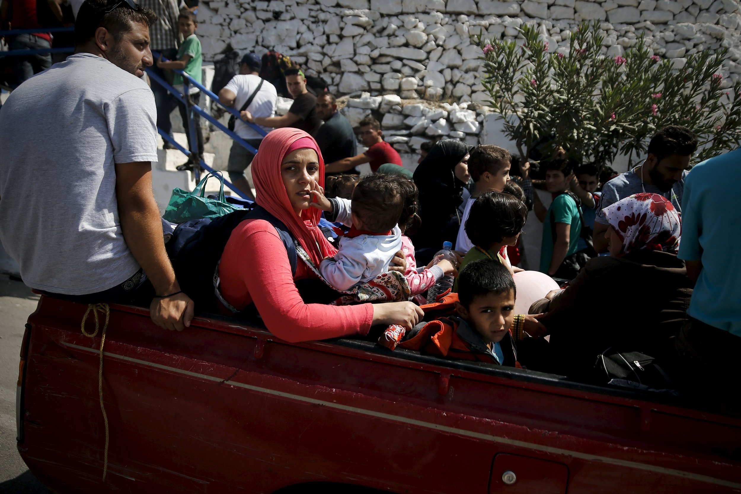 middle eastern countries not accepting syrian refugees