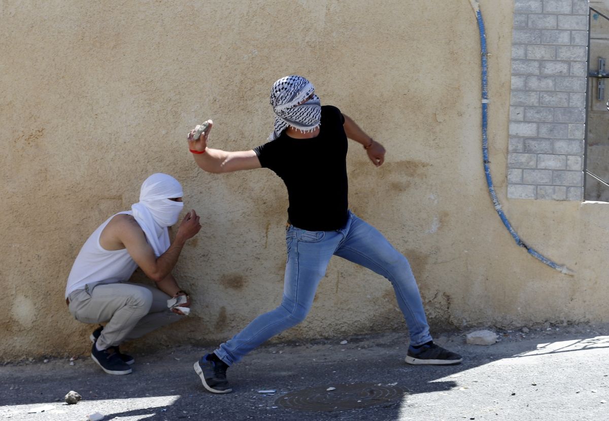 Israel Tightens Crackdown on Palestinian Stone-Throwers