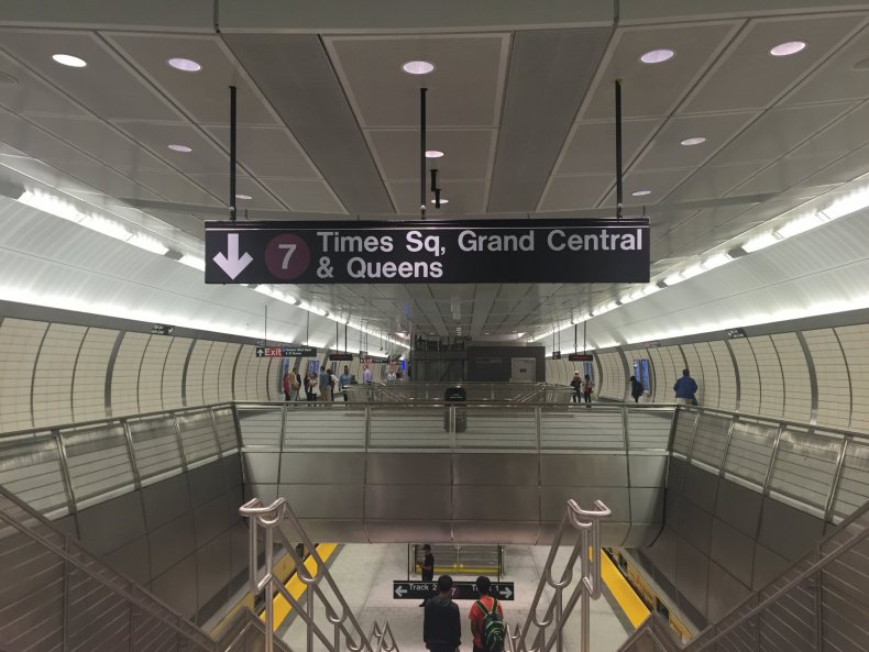 09_14 hudson yards subway 01