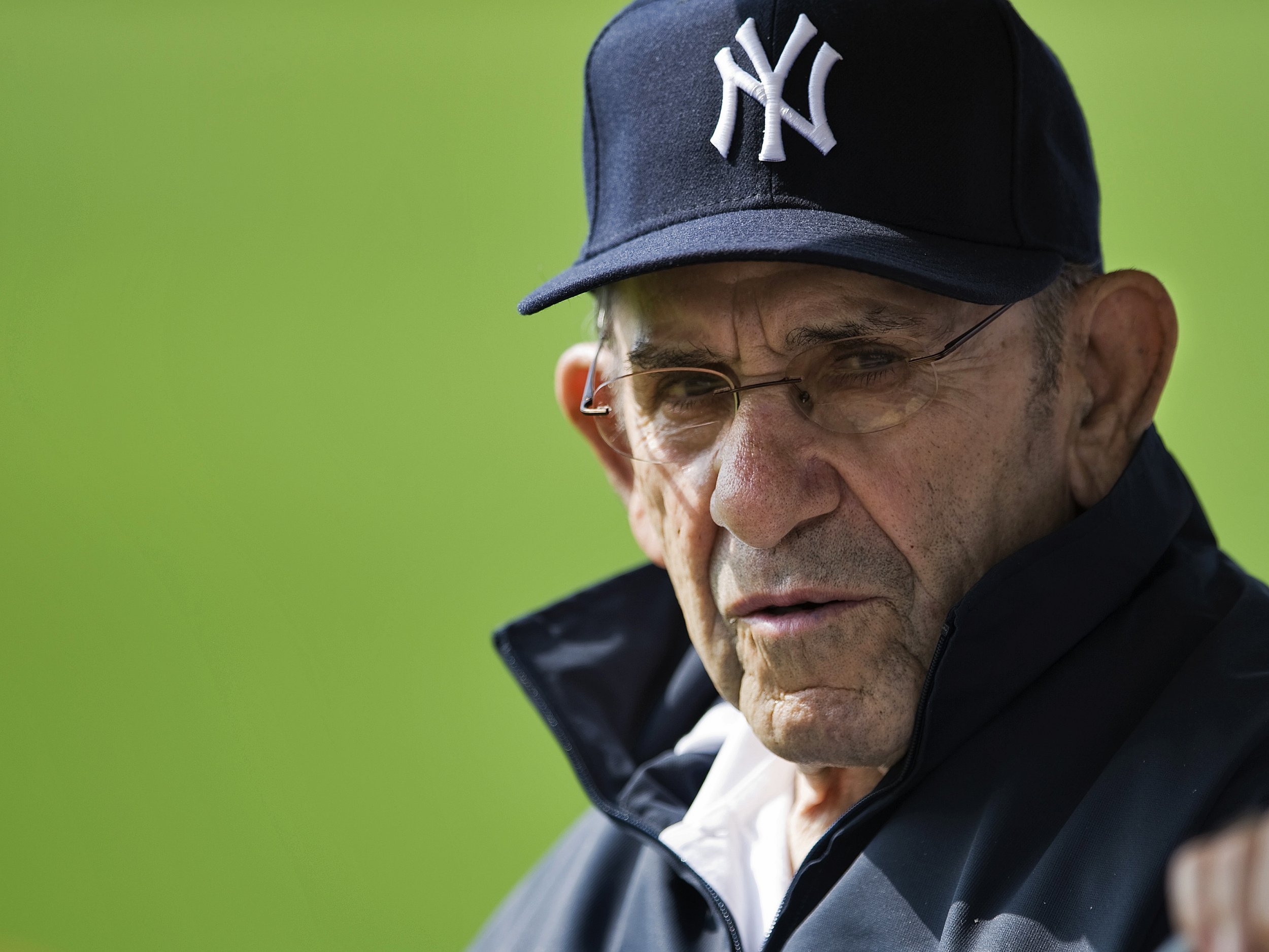 Yankees Hall of Fame catcher Yogi Berra dies at 90