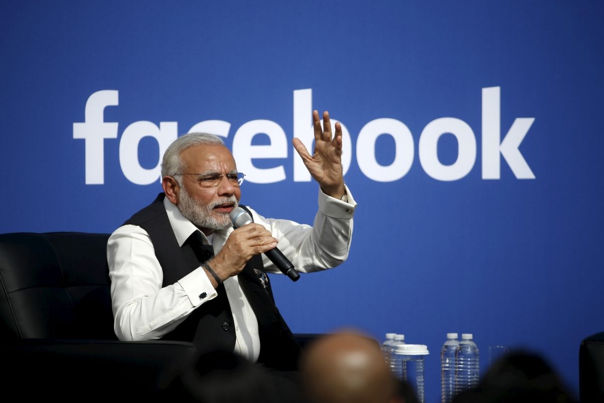Narendra Modi vists Facebook headquarters