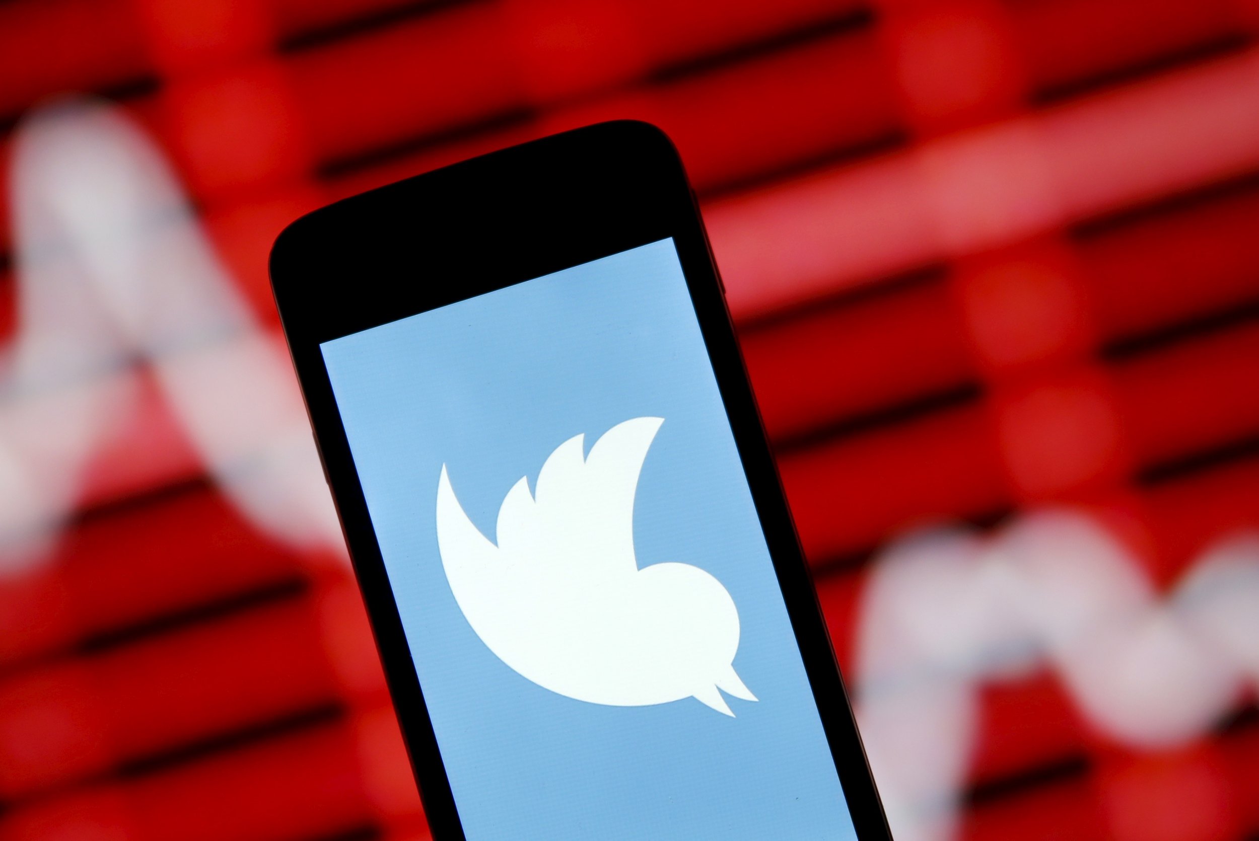 Report: Twitter Prepares to Extend 140-Character Limit