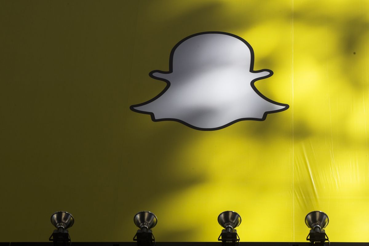 Snapchat Launching Sponsored Selfies