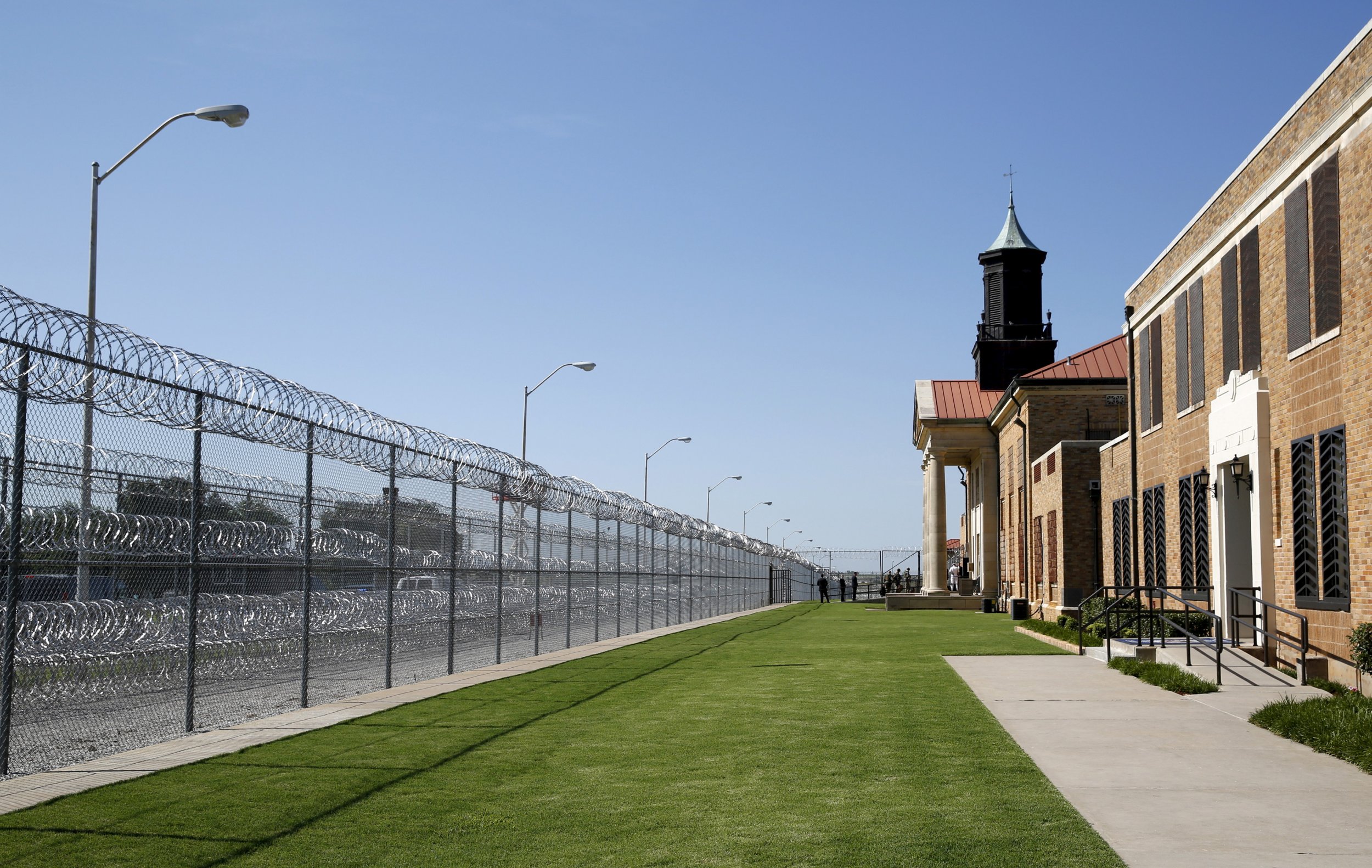 1008_Obama Prison Release