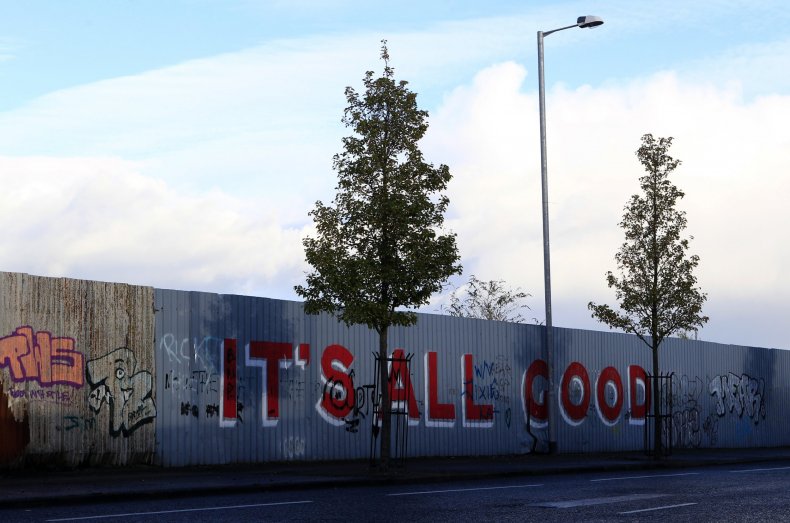 1009_belfast_wall
