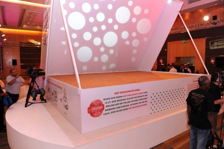 10_14_LargestDonutBox_01 10_14_LargestDonutBox_01