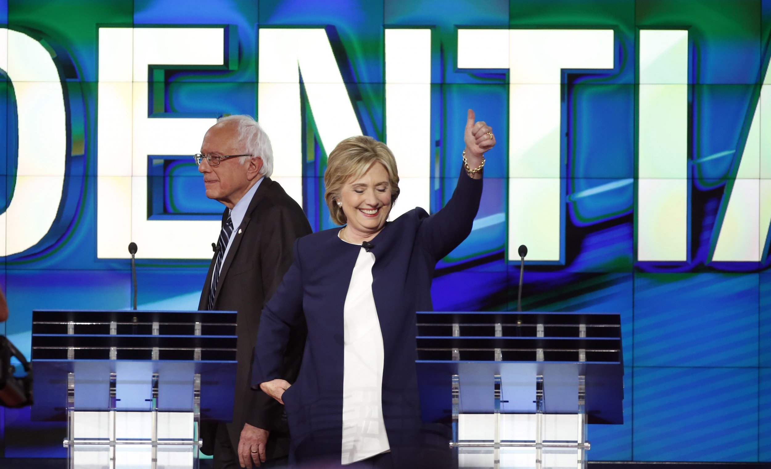 Poll Hillary Clinton Takes Back Lead From Bernie Sanders In New Hampshire Newsweek 