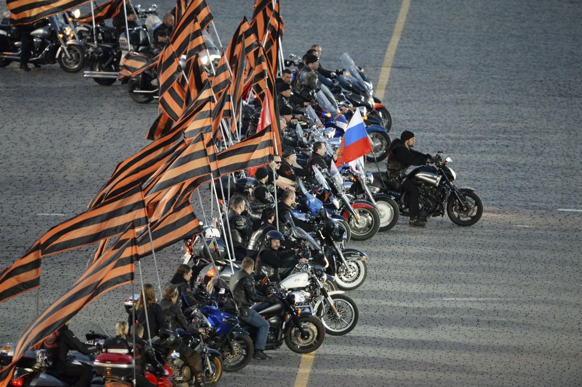 Putin's bikers to go on tour