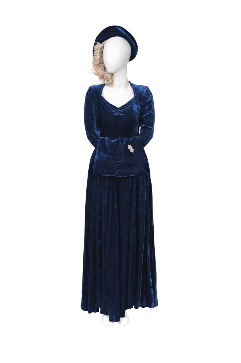 Margaret Thatcher's Wedding Outfit