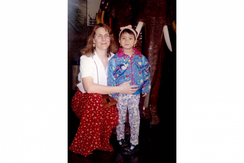 Jenni Fang Lee with mom