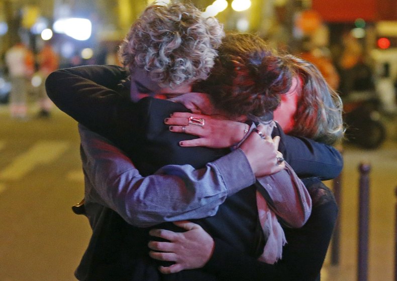 1114_Paris Attacks Mourning