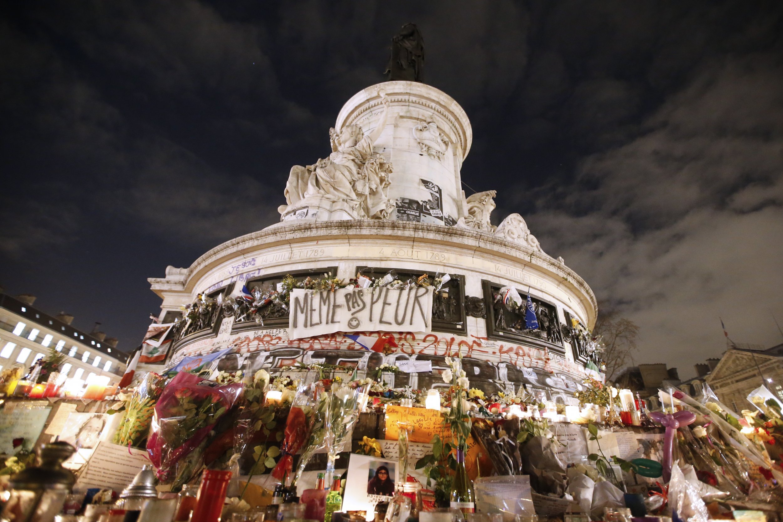 France to Hold Memorial Service for Victims of the Paris Attacks - Newsweek