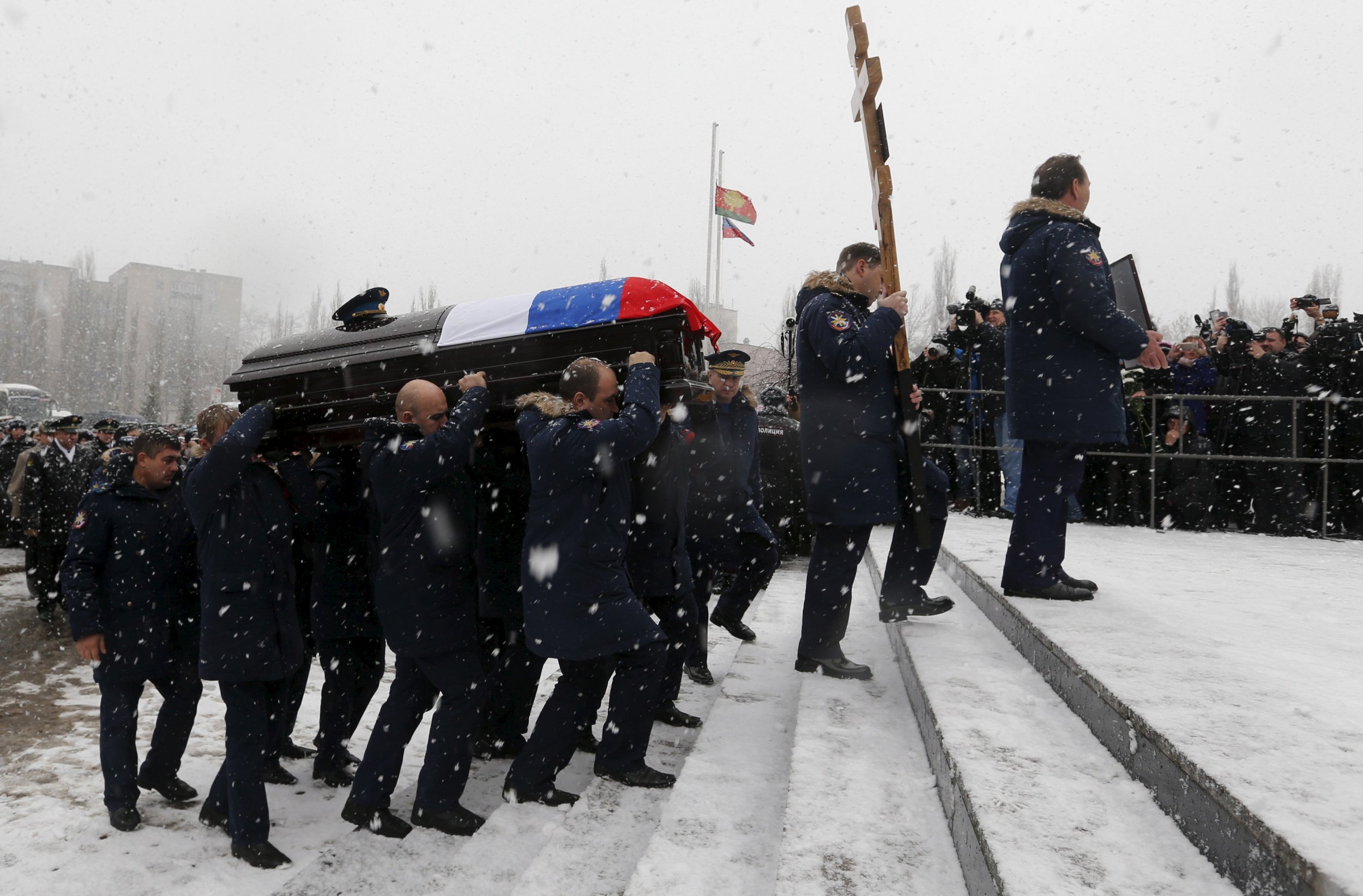 12/02-Russian-soldier-funeral
