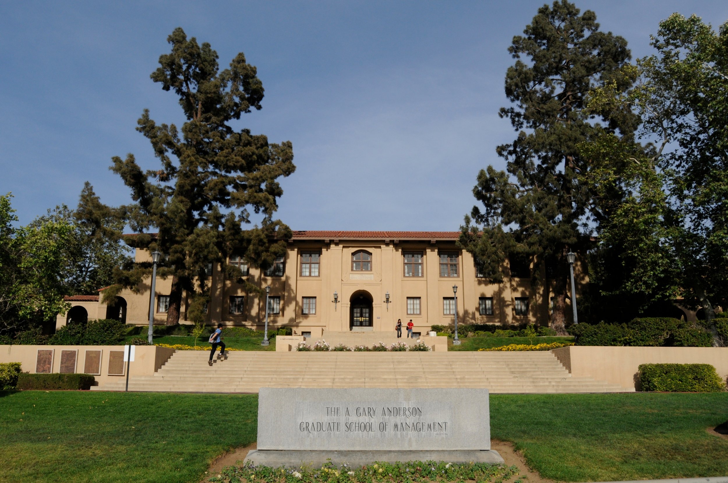 university-of-california-riverside-school-of-business-administration