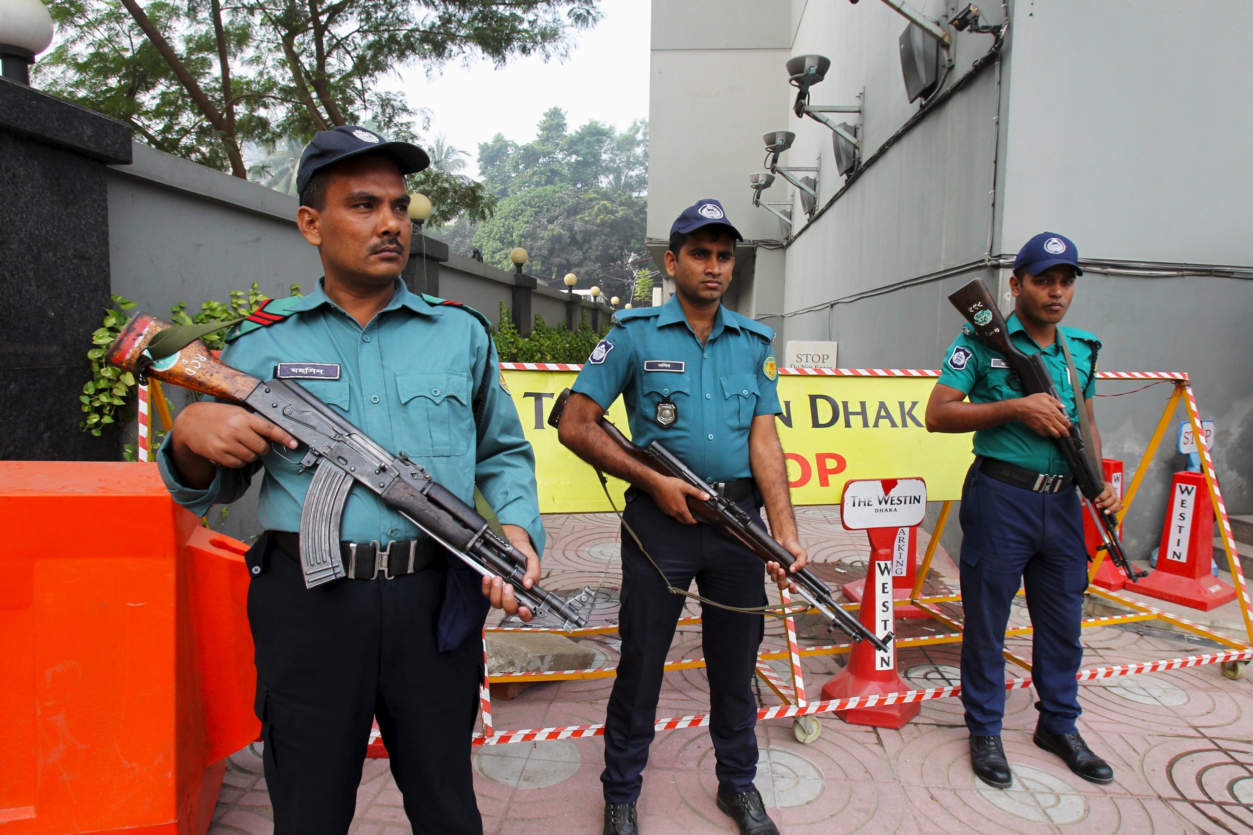 Bangladesh: Nine Injured In Attack On Hindu Temple - Newsweek