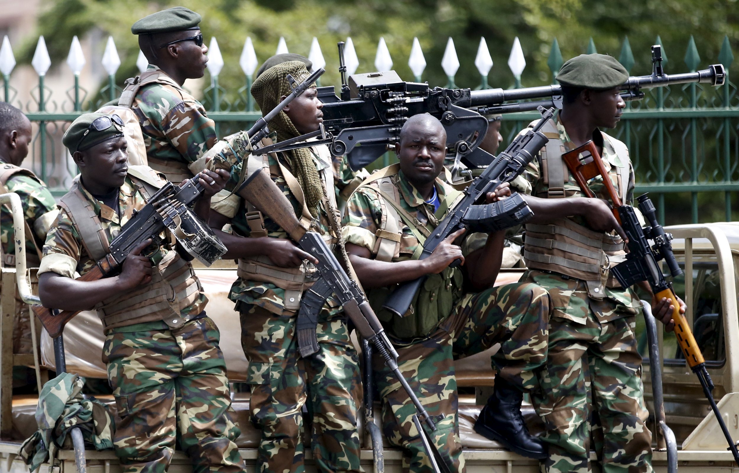 1211_Burundi soldiers