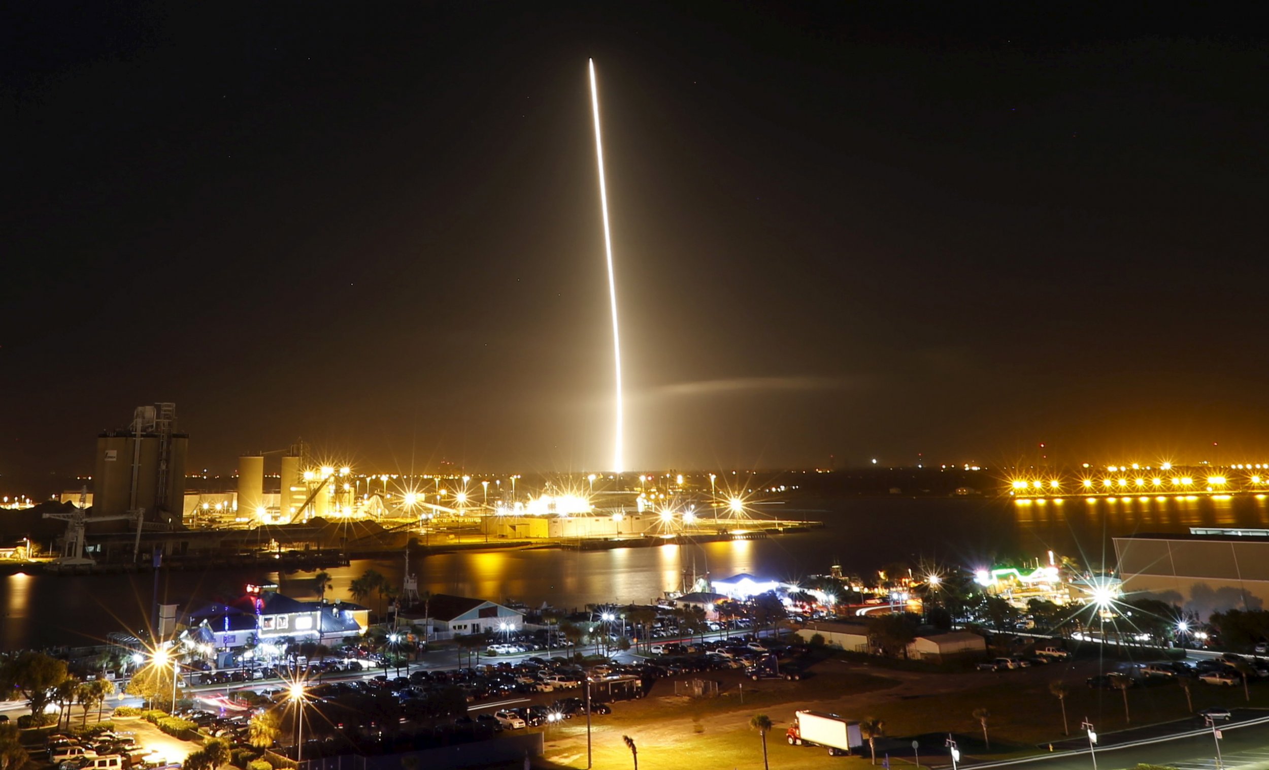 1222_SpaceX_landing