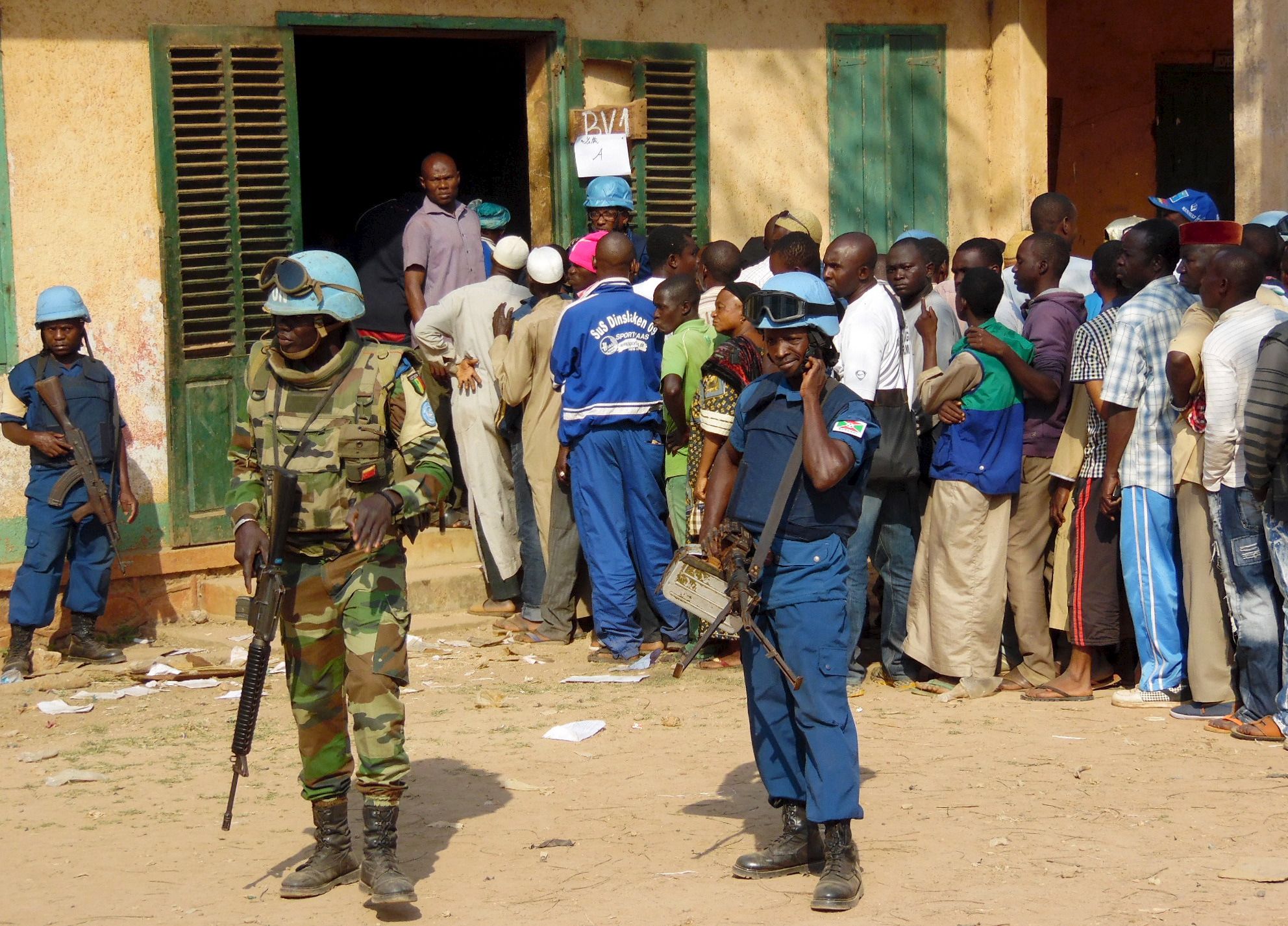 1230_Bangui_voters