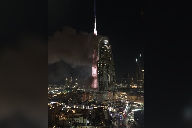 12_31_DubaiFire_03