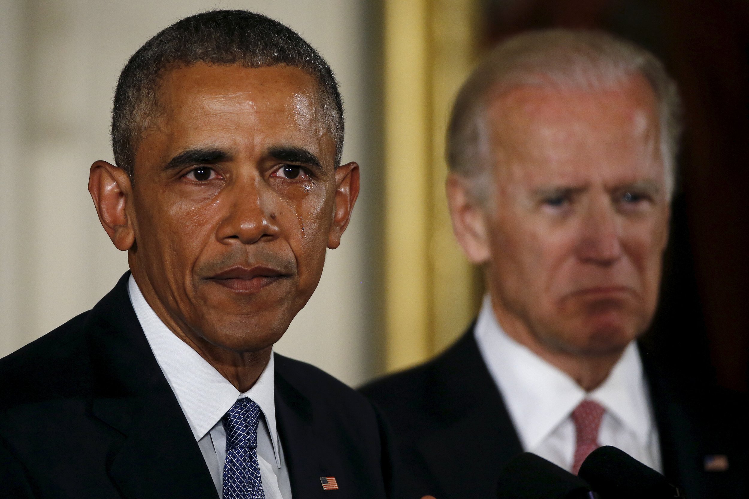 01_06_obama_guns_01