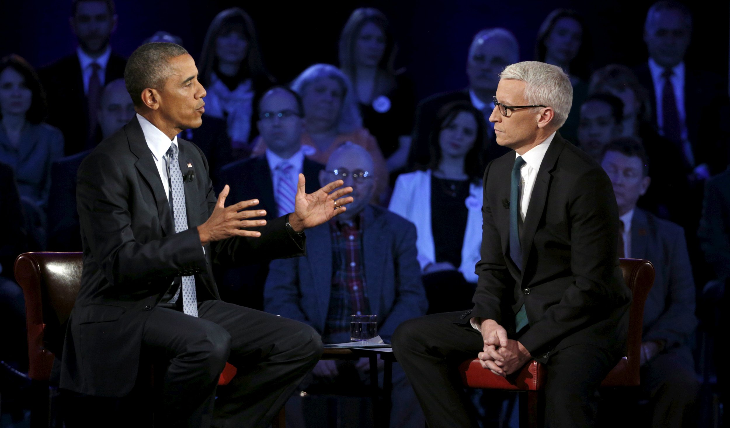 0107_Obama_gun_town_hall_01
