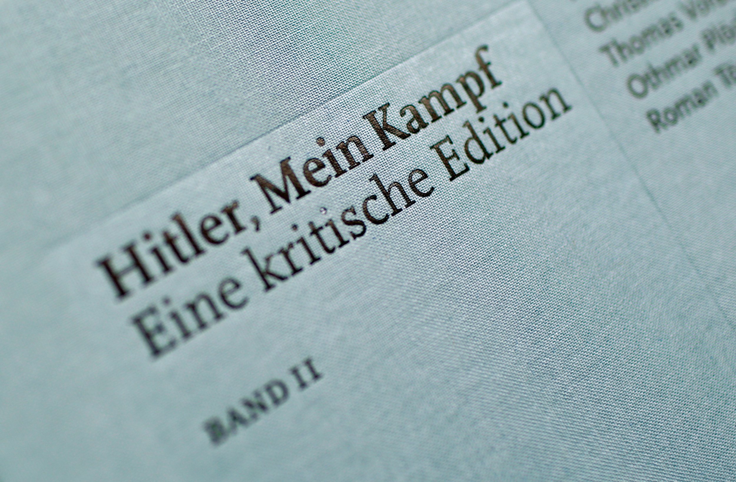 01_11_Mein_Kampf_01