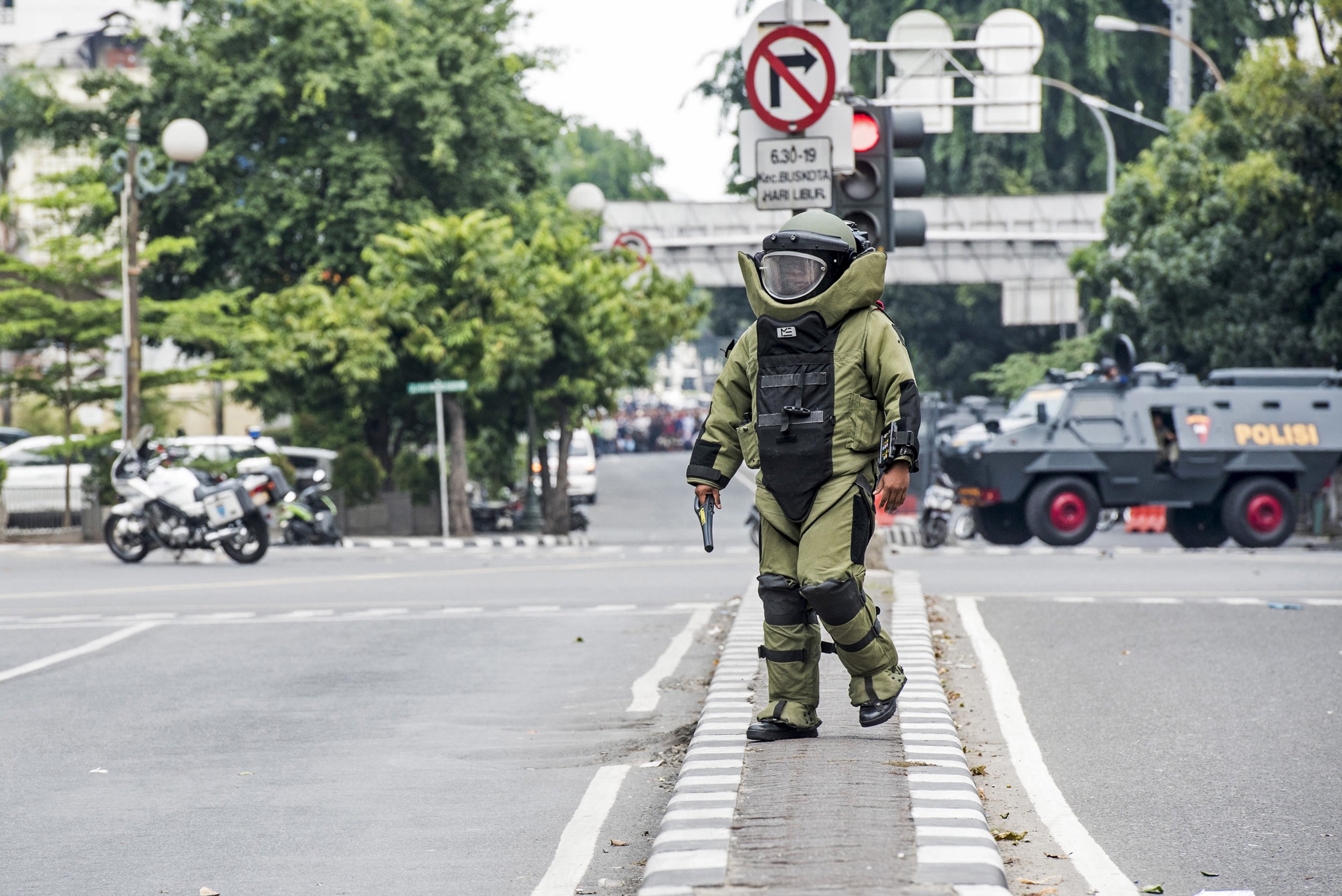0114_Jakarta_bomb_squad