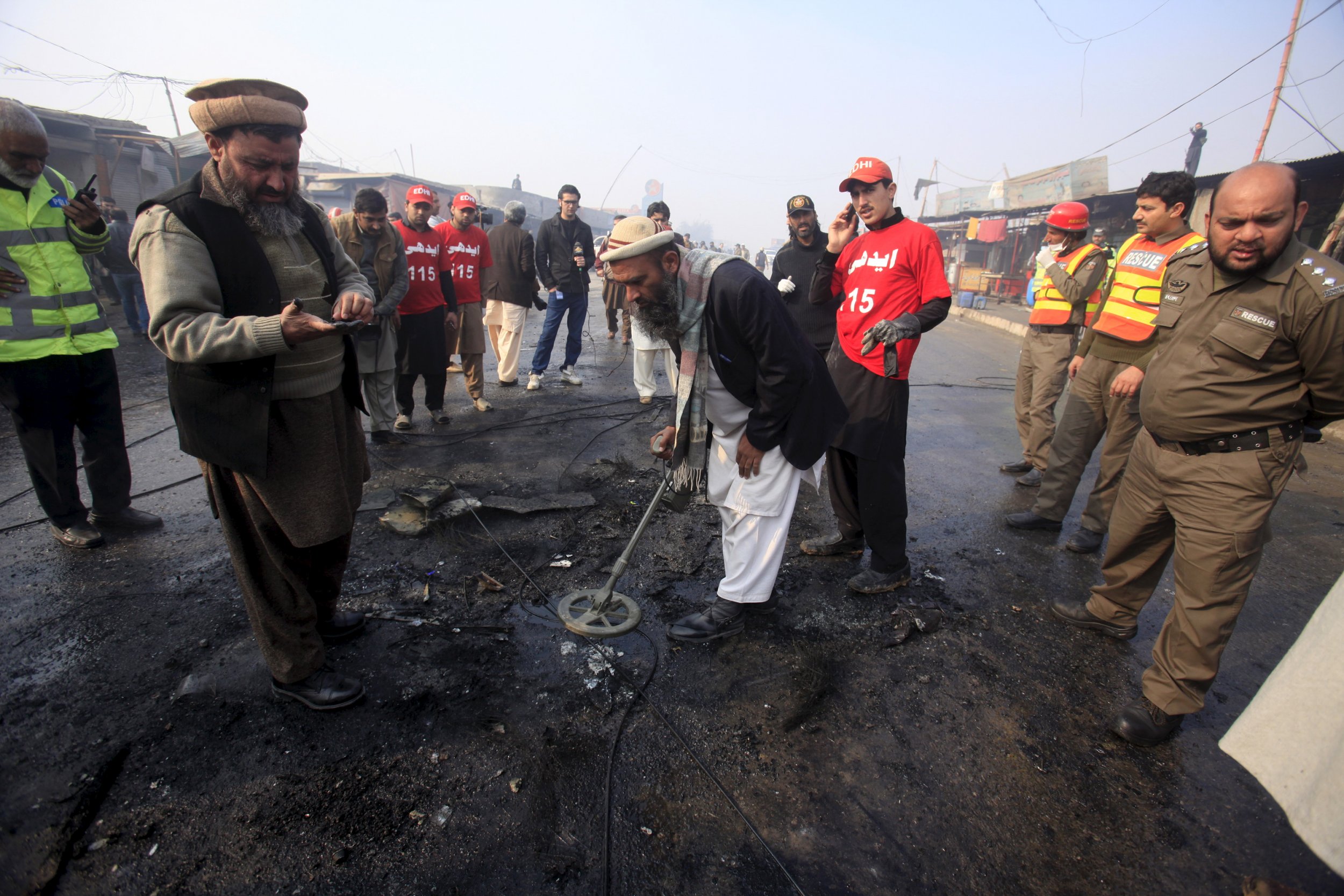 Suicide Bomber Kills At Least 10 In Northwest Pakistan - Newsweek