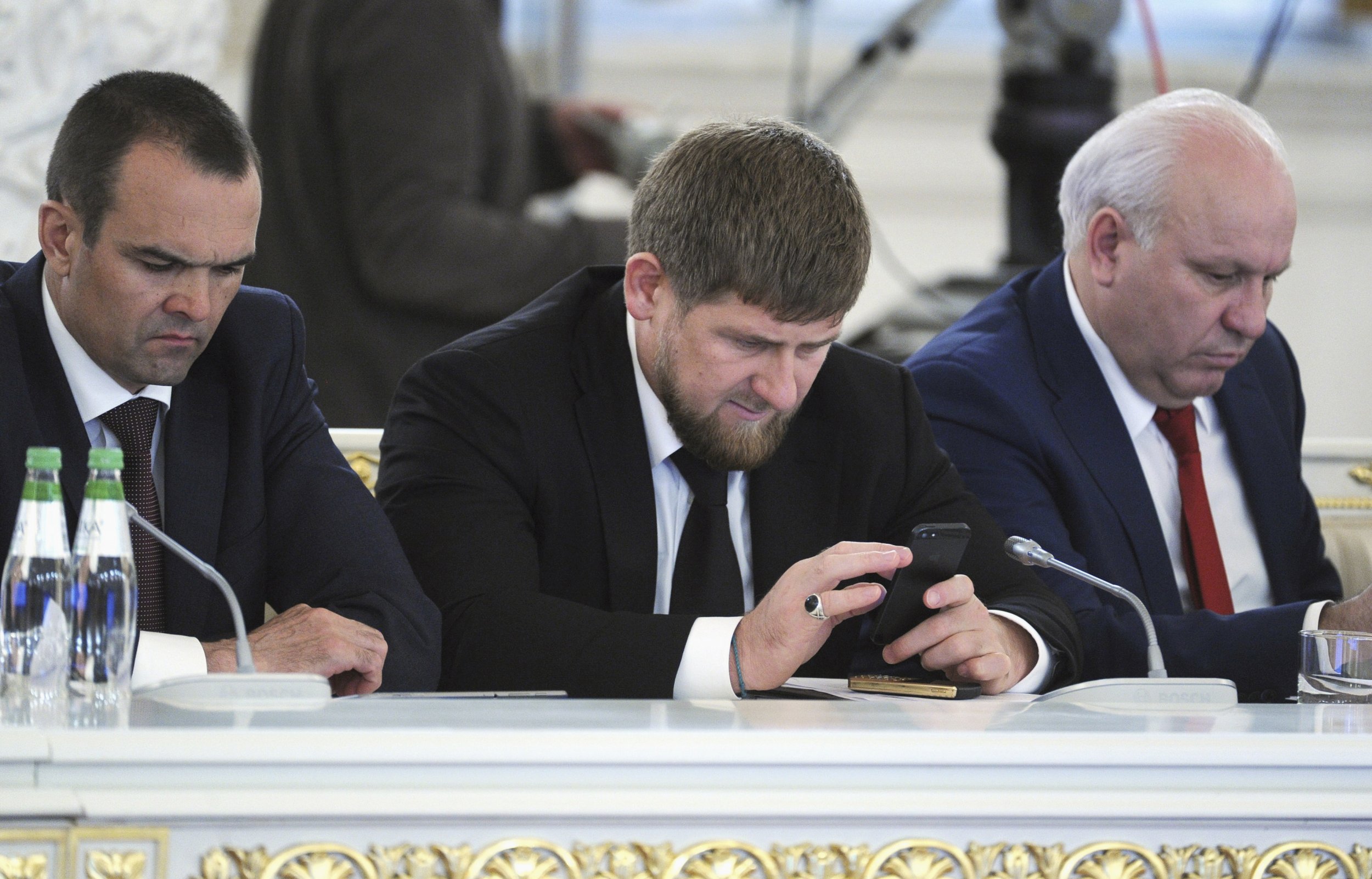 Kadyrov texting in State Council meeting