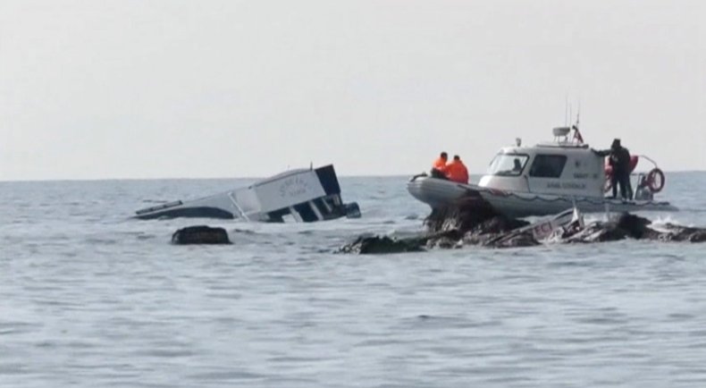 2016-01-30T142738Z_1_LYNXNPEC0T08U_RTROPTP_4_EUROPE-MIGRANTS-TURKEY-SINKING