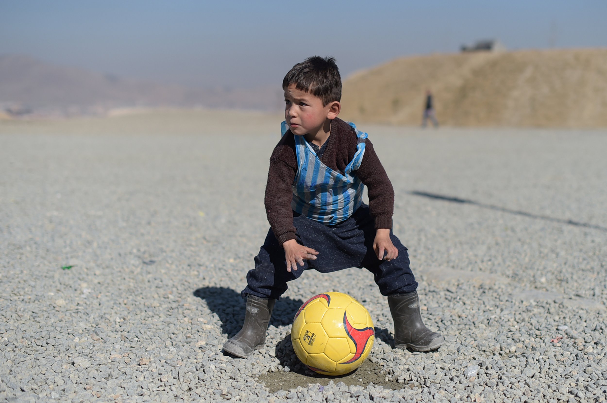 Lionel Messi meets 'plastic shirt' boy Murtaza Ahmadi