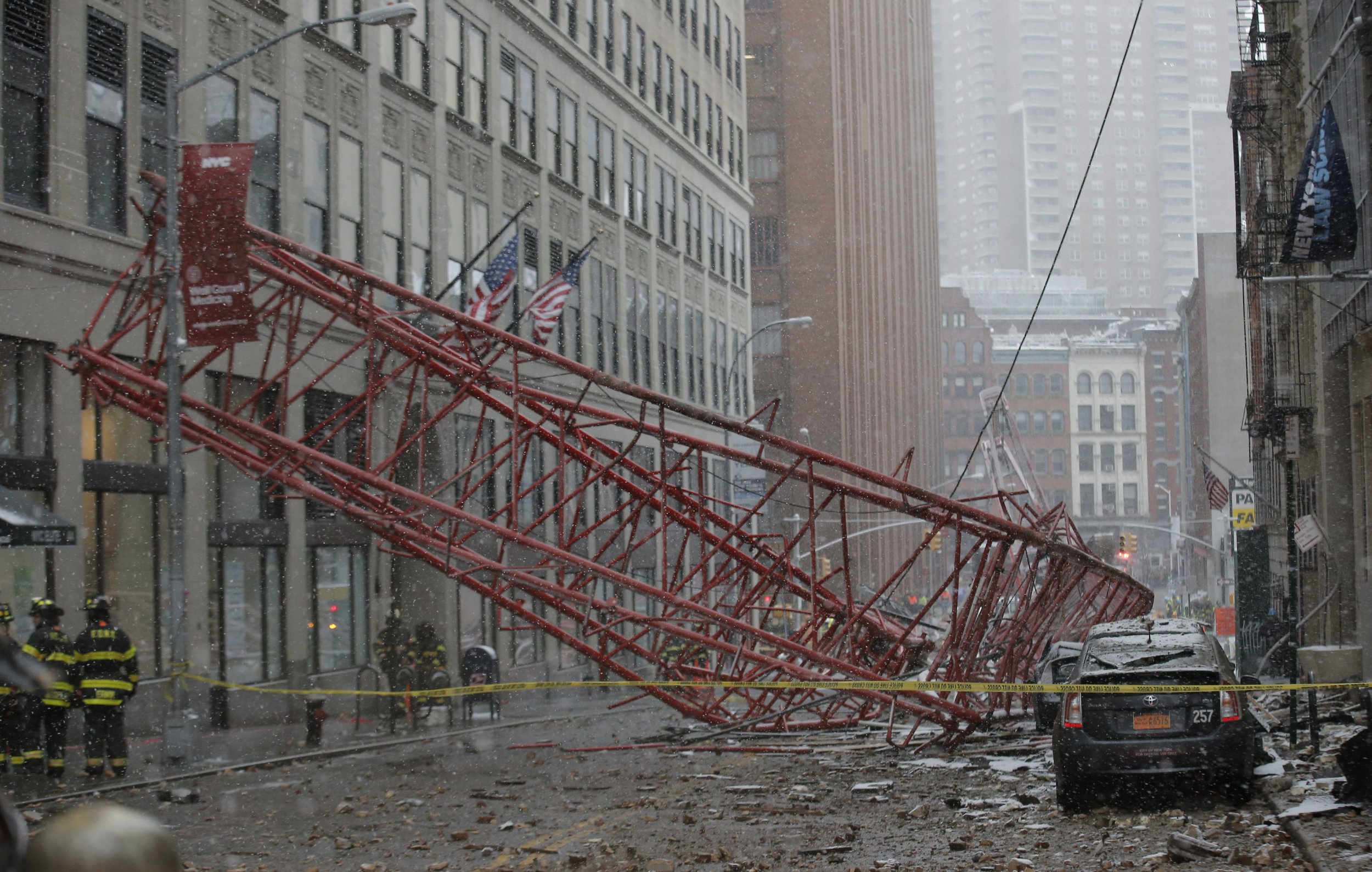 One Dead, Three Injured as Crane Falls in New York City - Newsweek