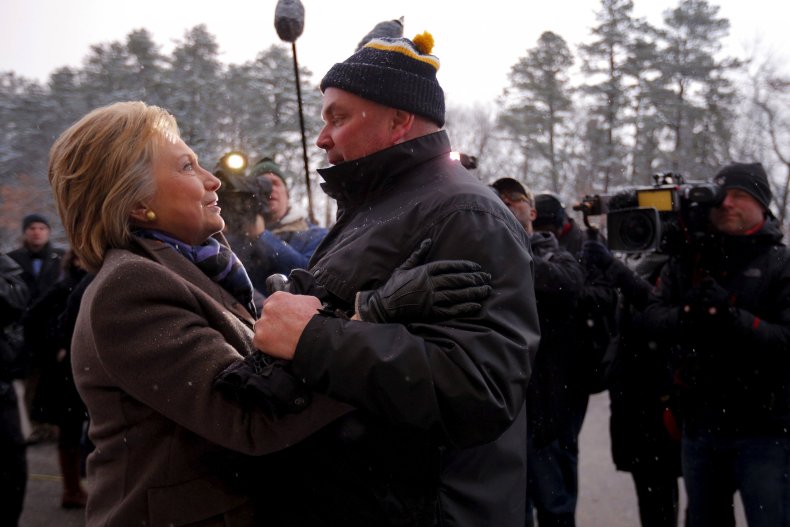 hillary in new hampshire_0209