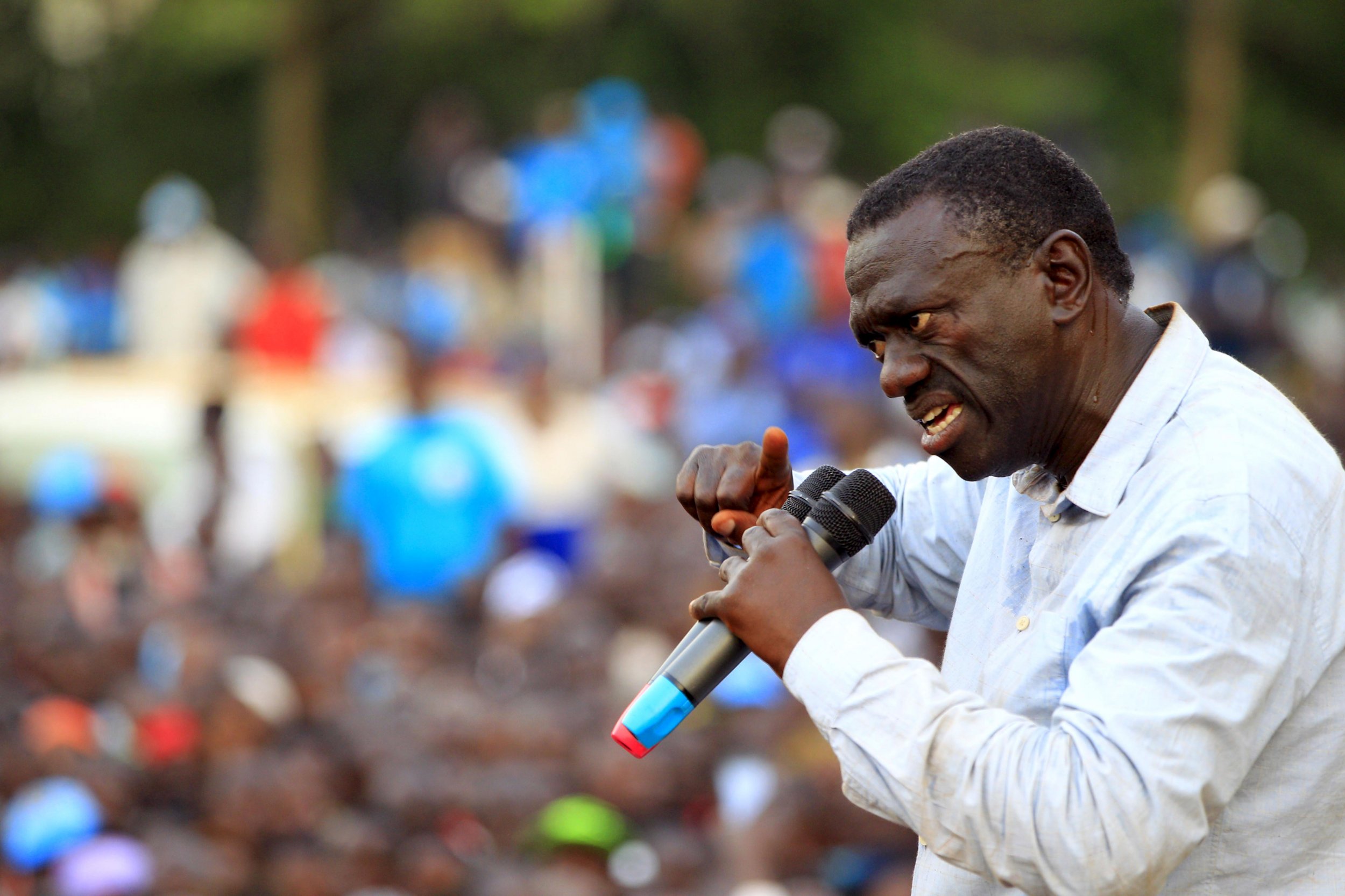 Kizza Besigye campaigns in Jinja, Uganda.