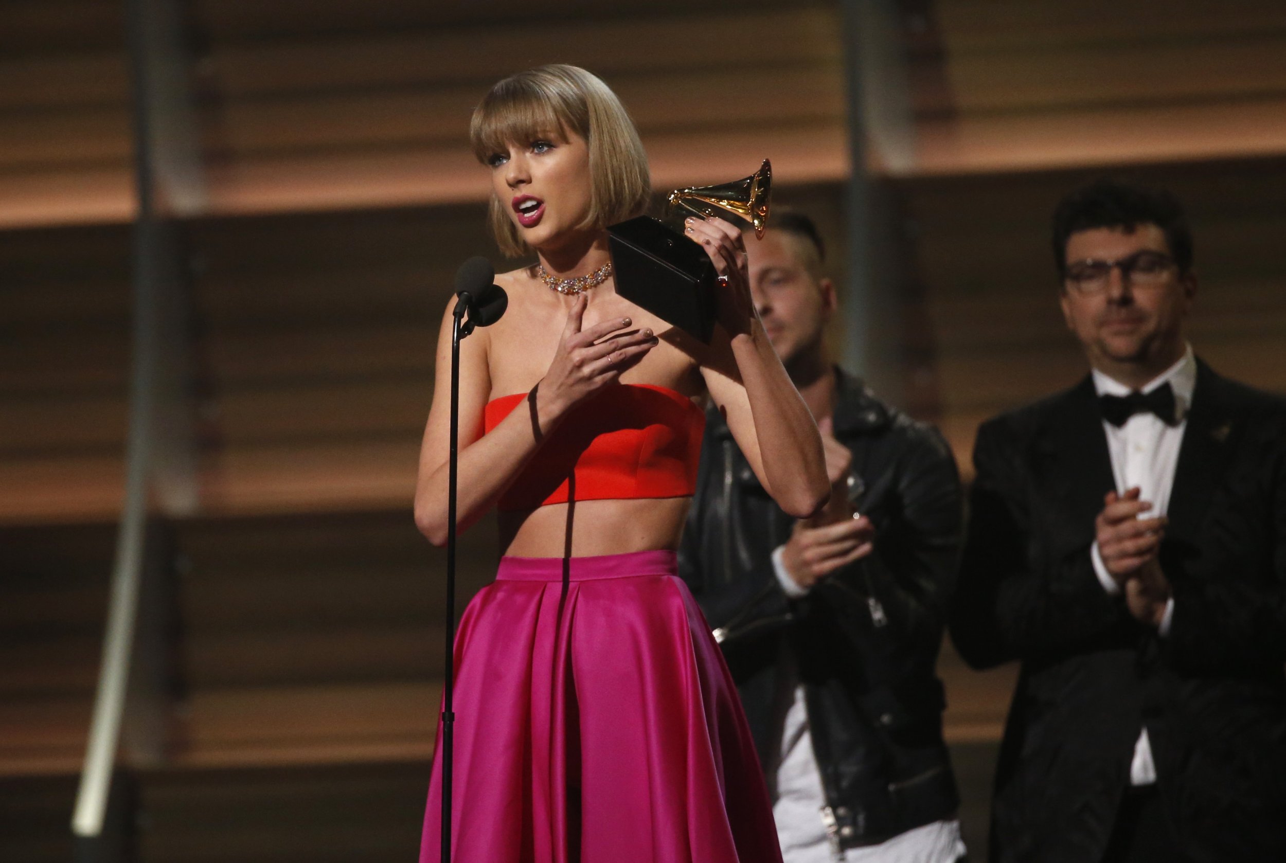 Taylor Swift Takes Dig At Kanye West During Grammy