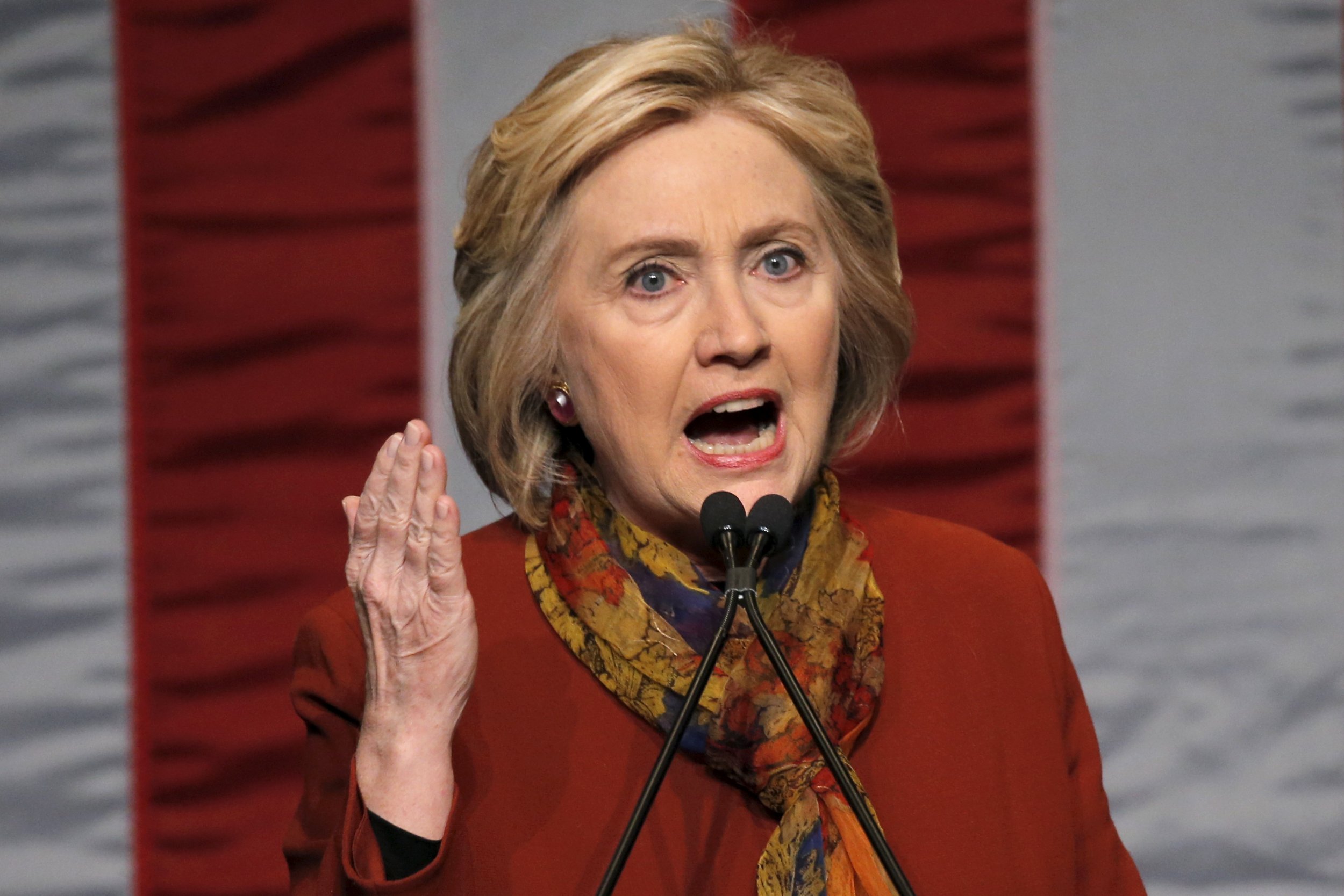 Judge Orders Clinton Aides To Be Questioned Under Oath About Private Emails Newsweek